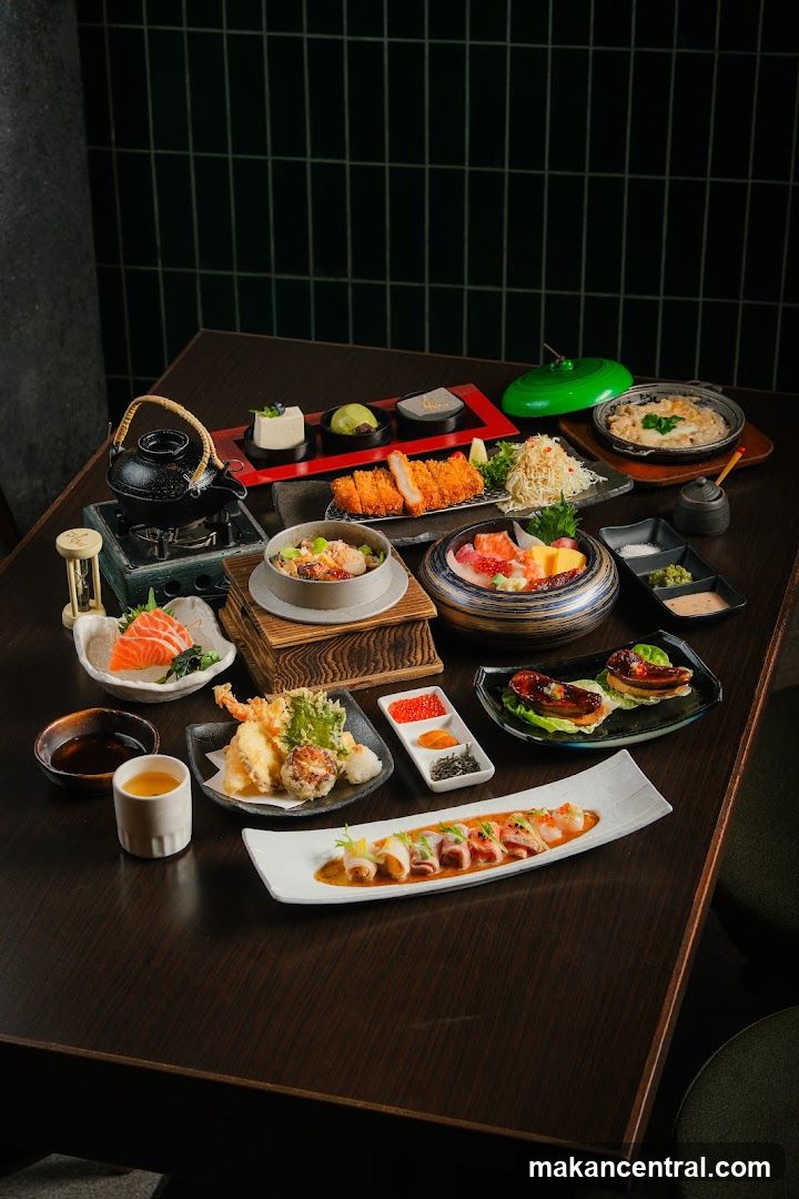 SUN with MOON Japanese Dining & Cafe