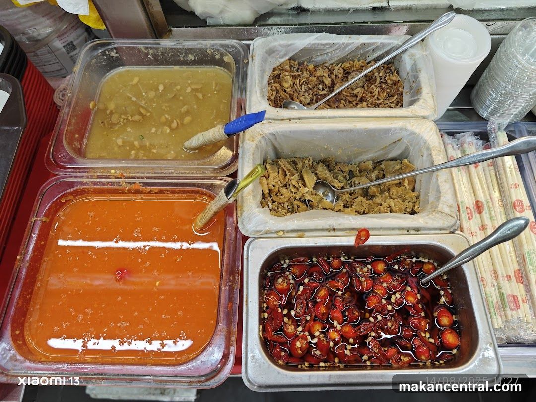 Food stall condiments