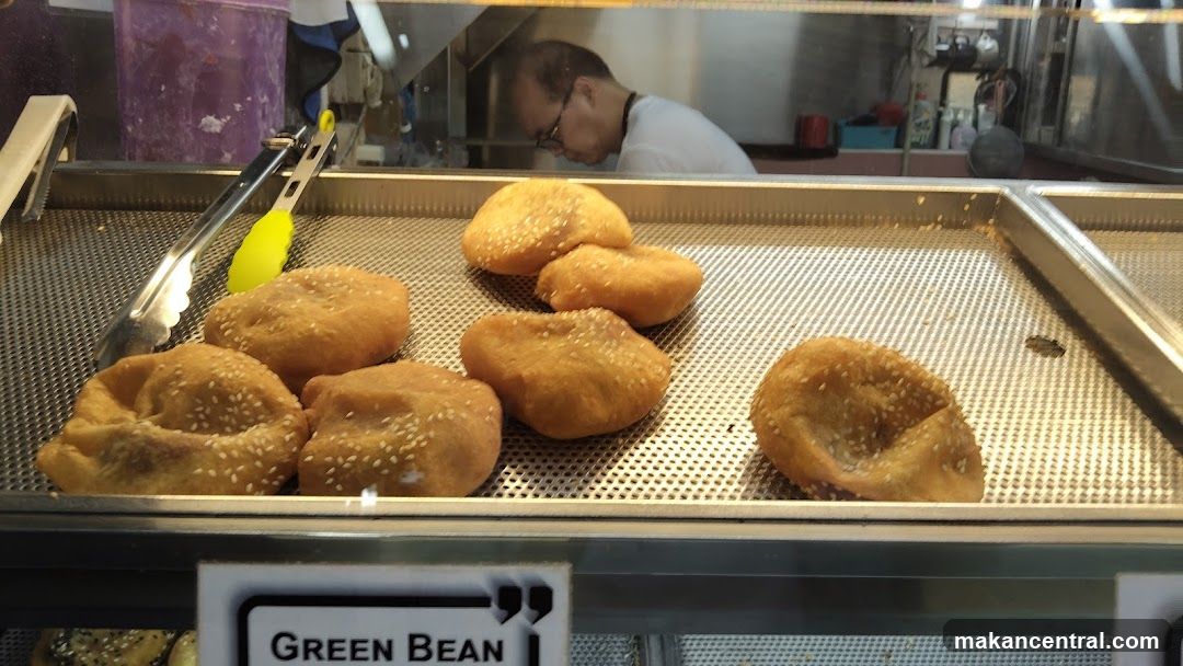 Food Display in a Food Establishment