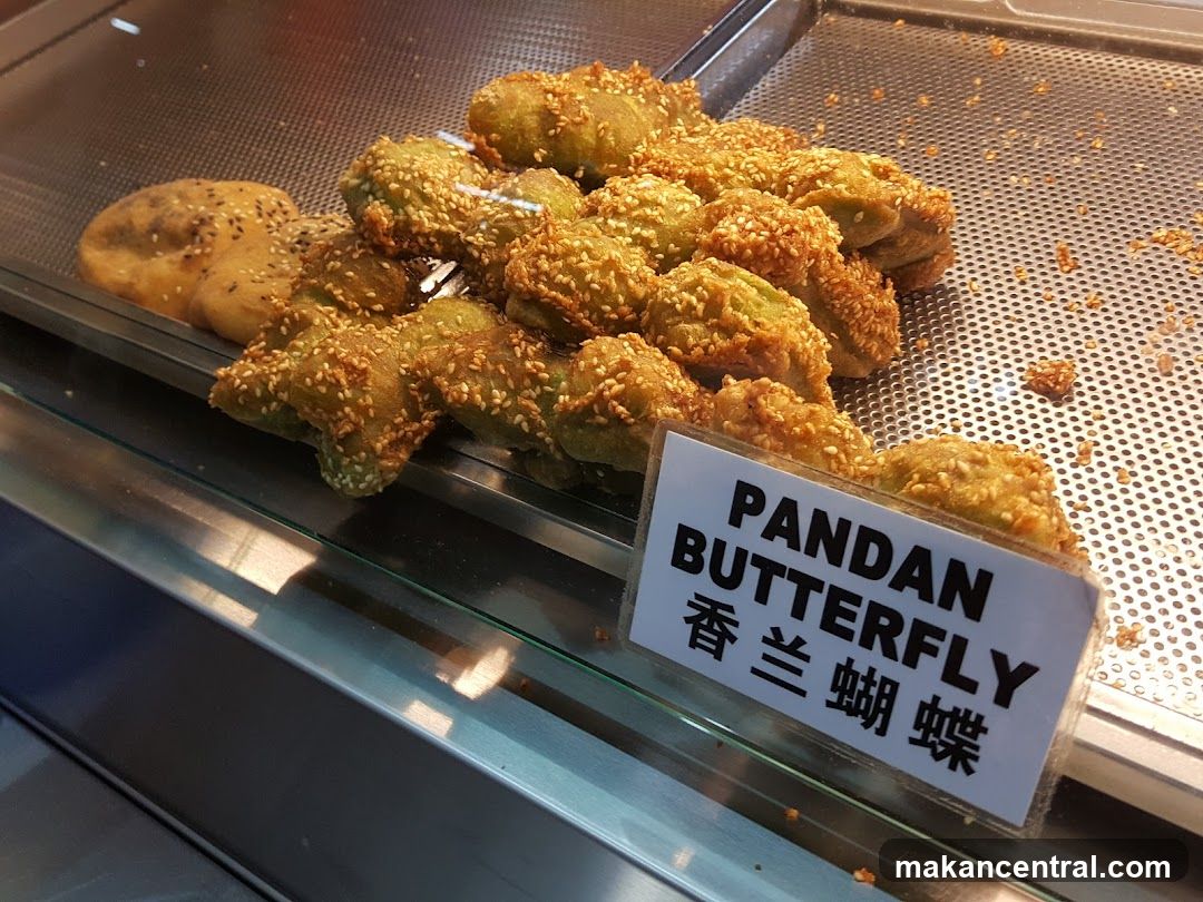 Pandan Butterfly Snack Display