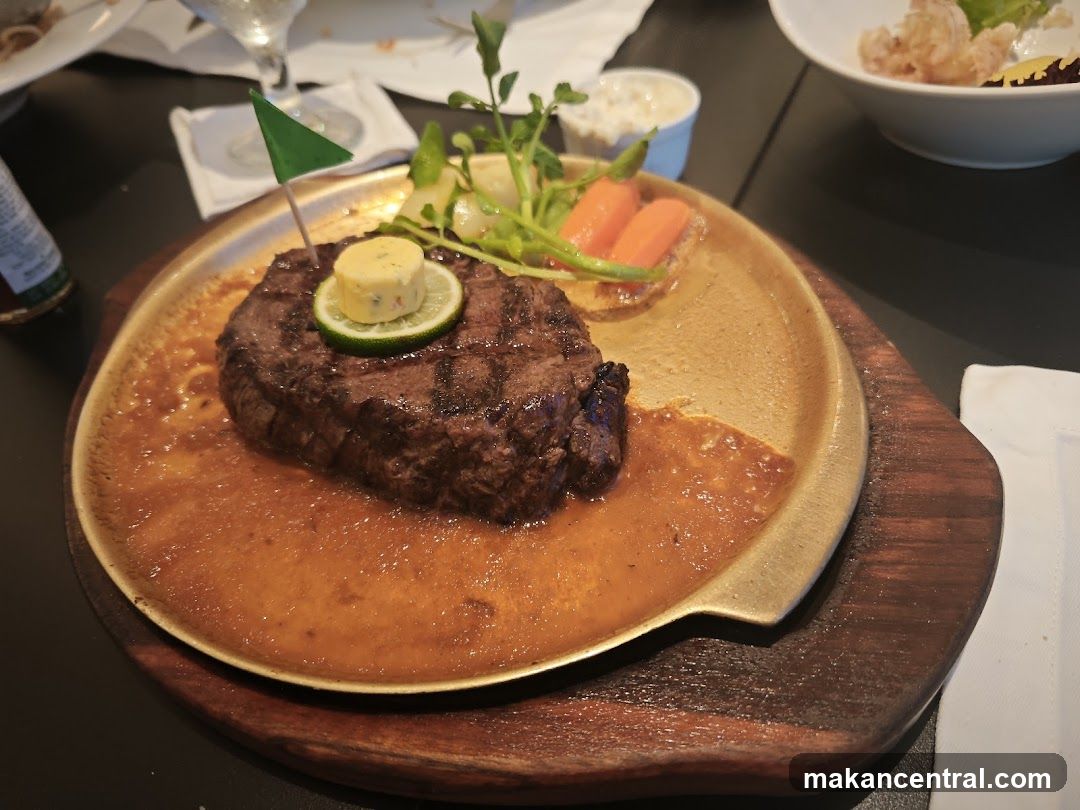 Restaurant Interior Dish