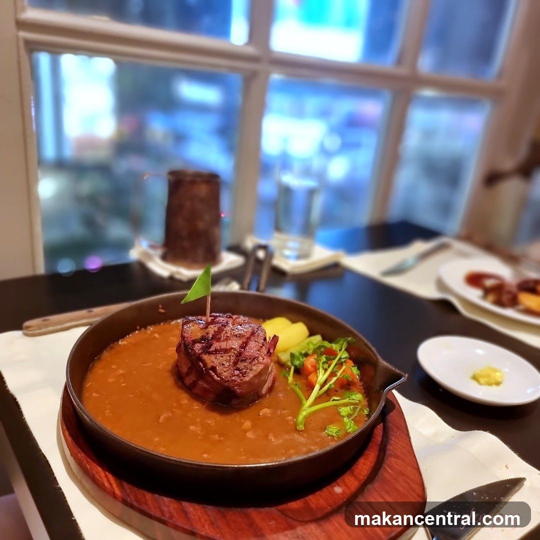 Restaurant Interior Dining Scene