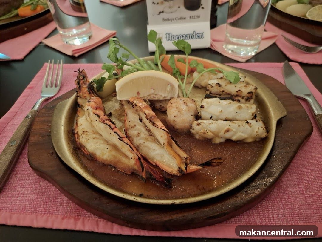 Restaurant Interior Dish