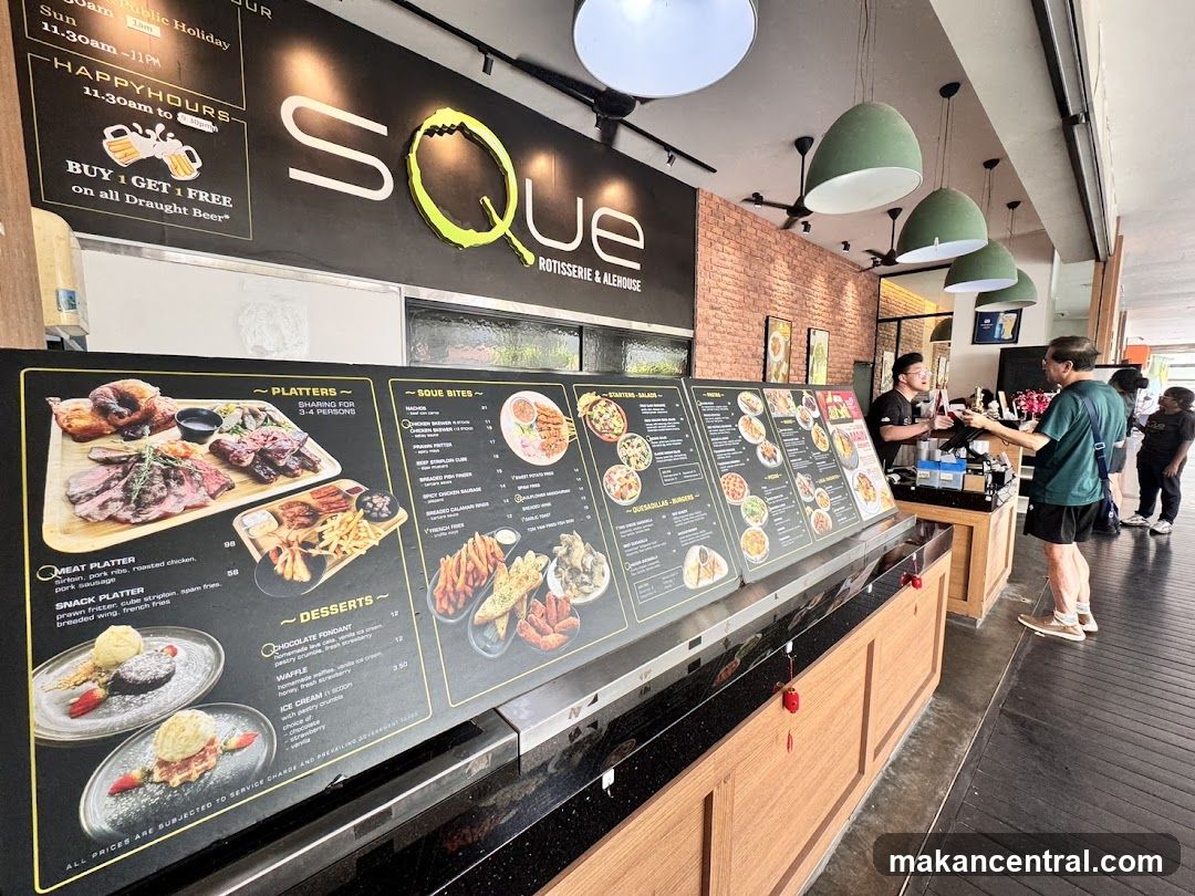 Sque Rotisserie & Alehouse interior