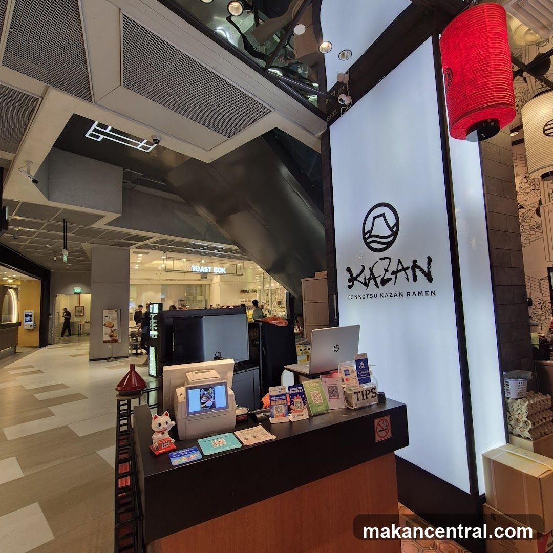 KAZAN Tonkotsu Kazan Ramen Interior