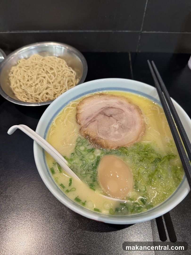 Ramen bowl with side noodles