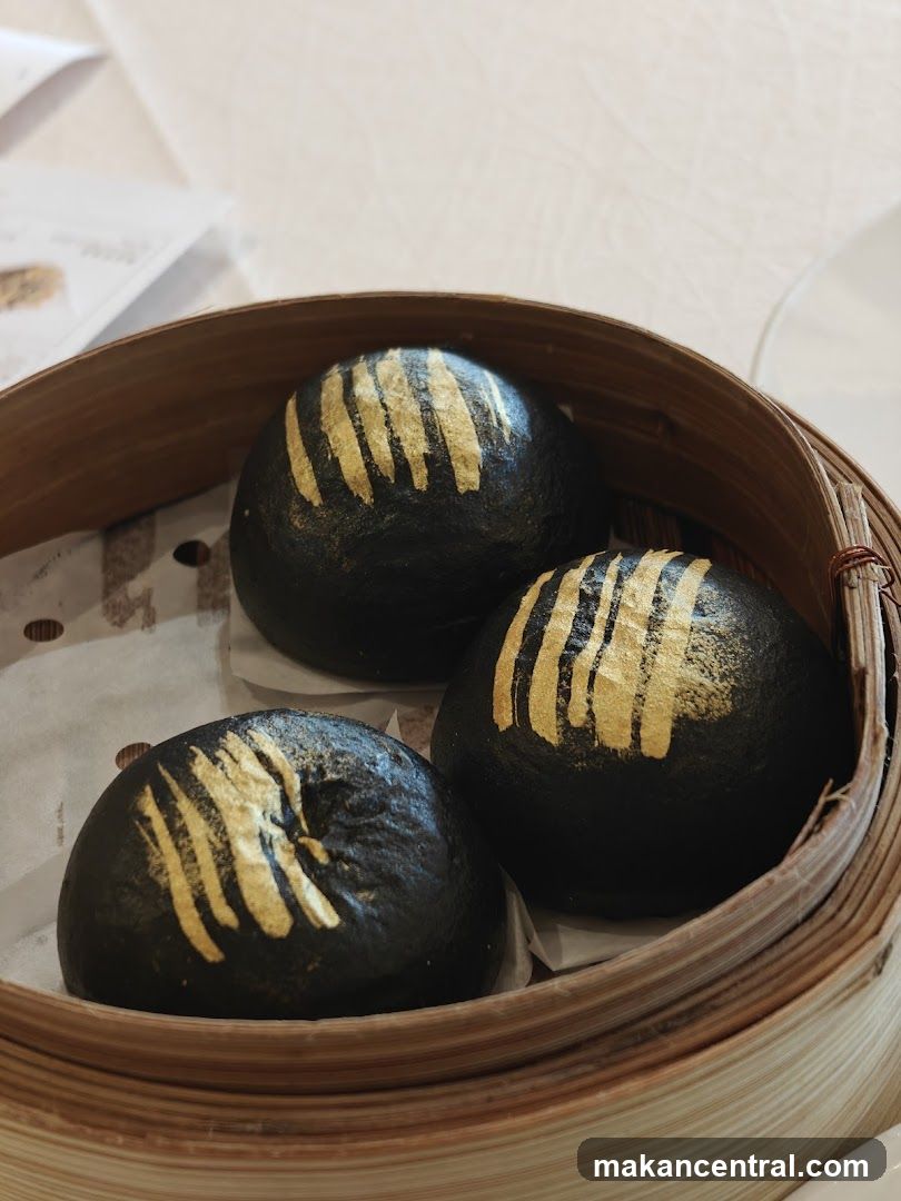 Bao Buns in Bamboo Steamer
