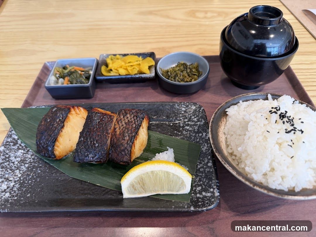 Restaurant Interior Meal Presentation