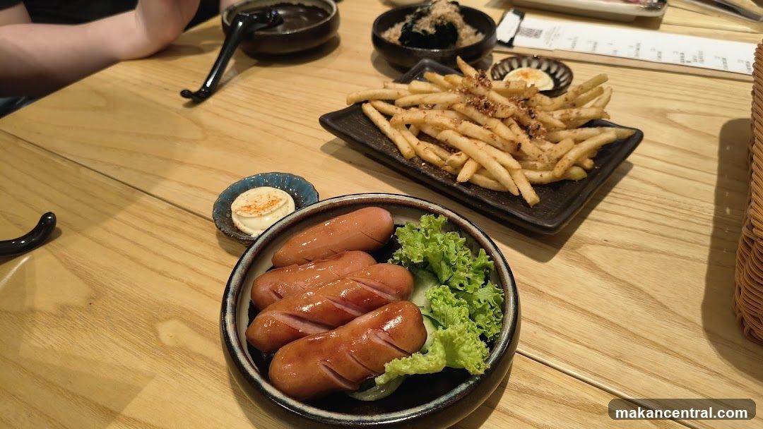 Restaurant Interior Dining Table