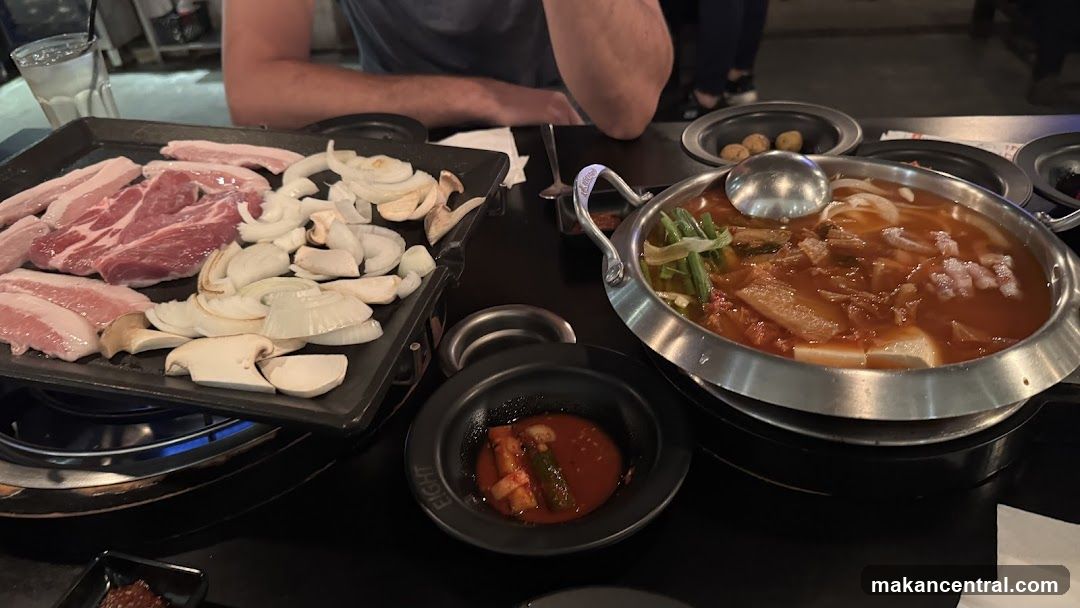 Restaurant Interior Dining Scene