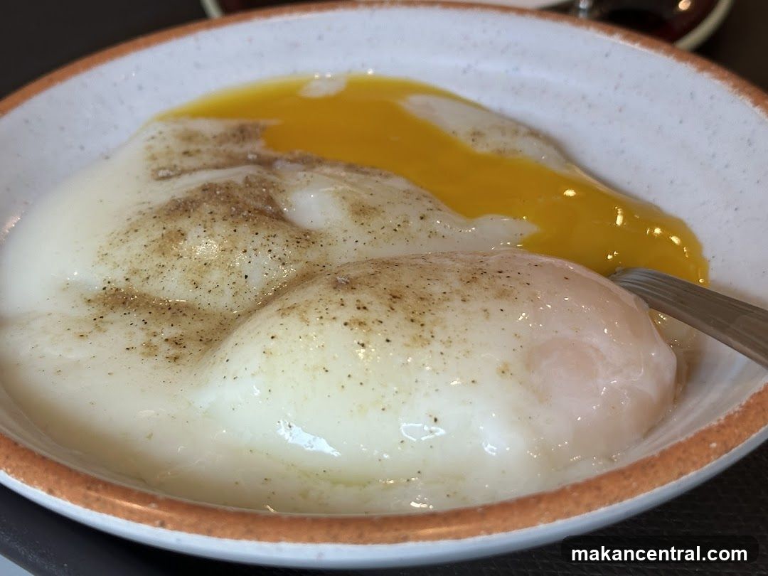 Poached Eggs with Runny Yolk