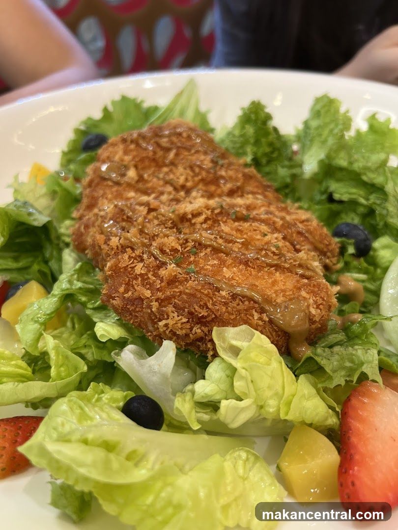 Salad with breaded cutlet