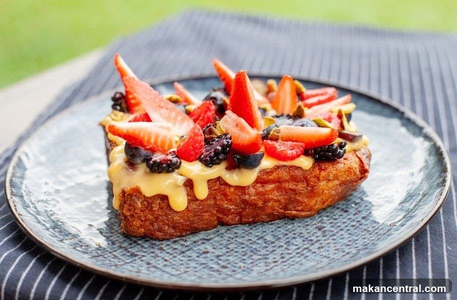 Berry-topped French toast