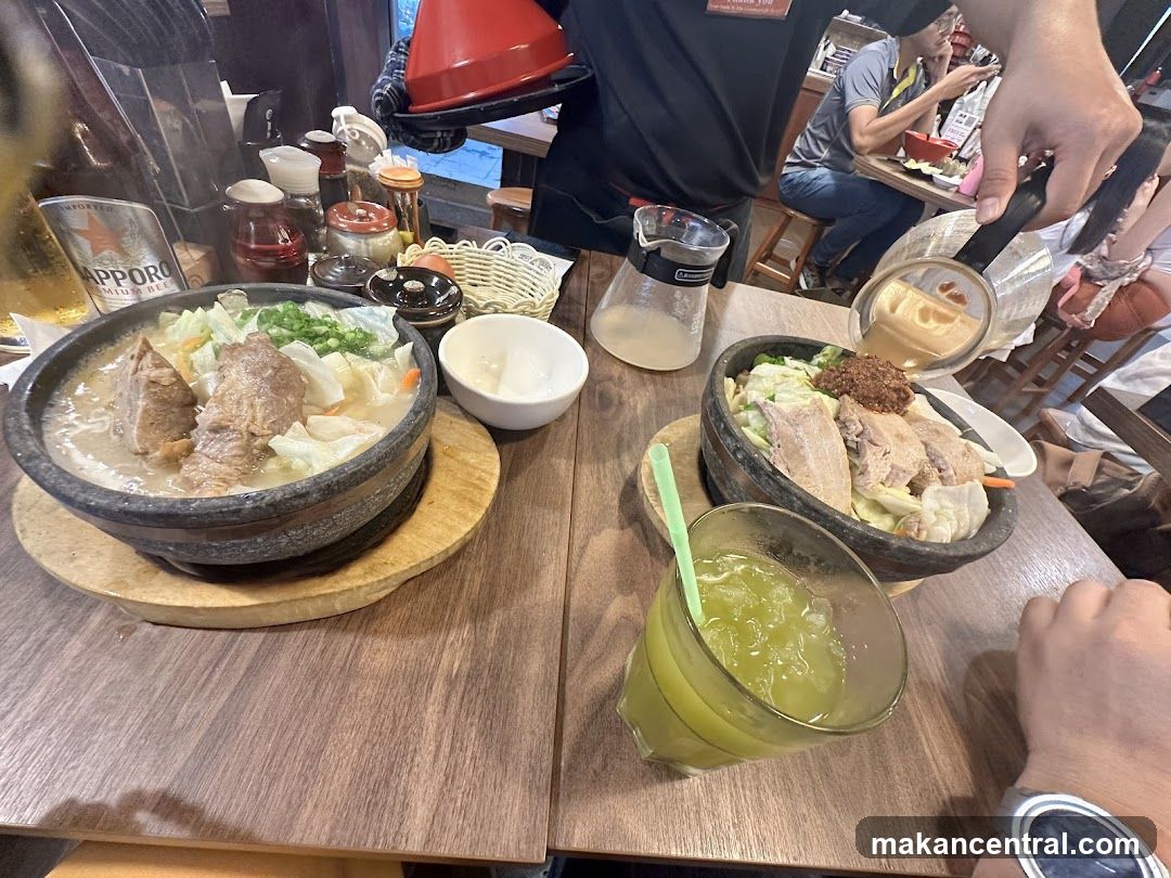 Restaurant Interior Dining Scene