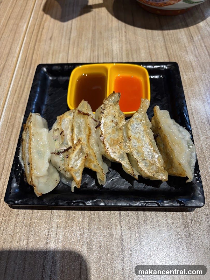 Gyoza with dipping sauces