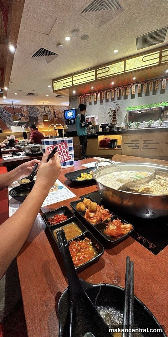 Restaurant Interior Dining Scene