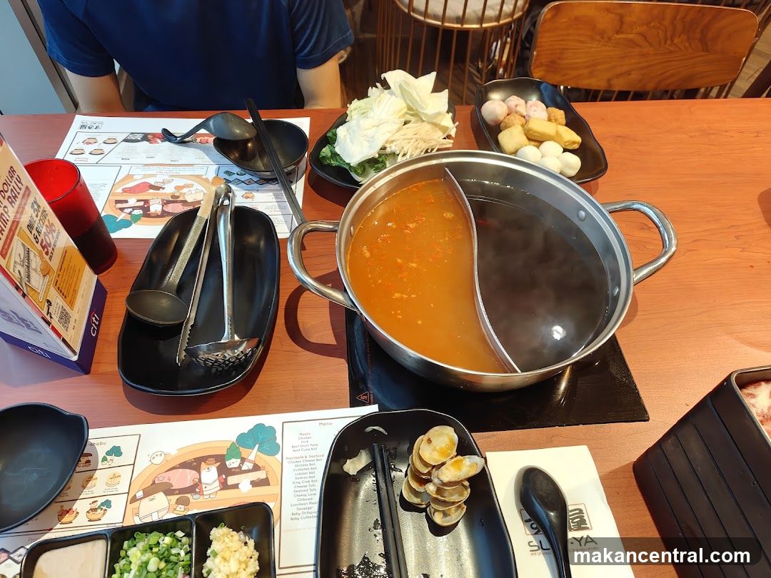 Hot Pot Dining Table Setup