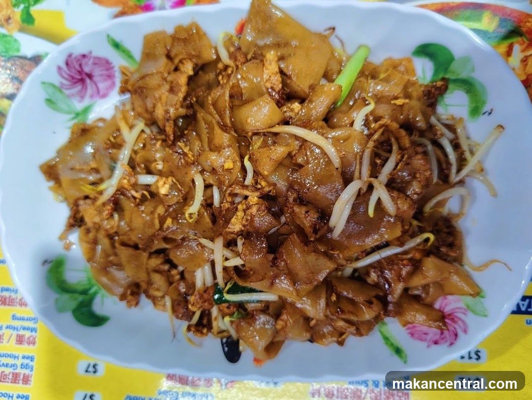 Cantonese-style stir-fried noodles