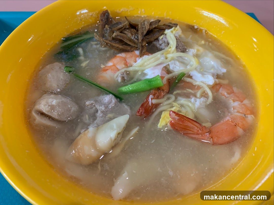 He Jia Huan Ban Mian. Mee Hoon Kway