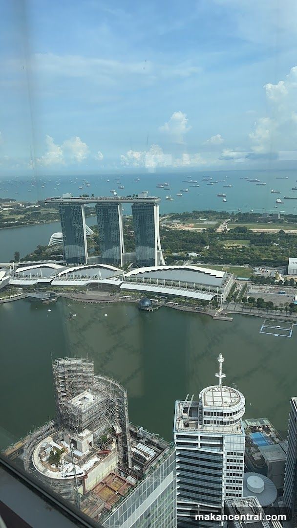 OUE SKY Level 1 Bar