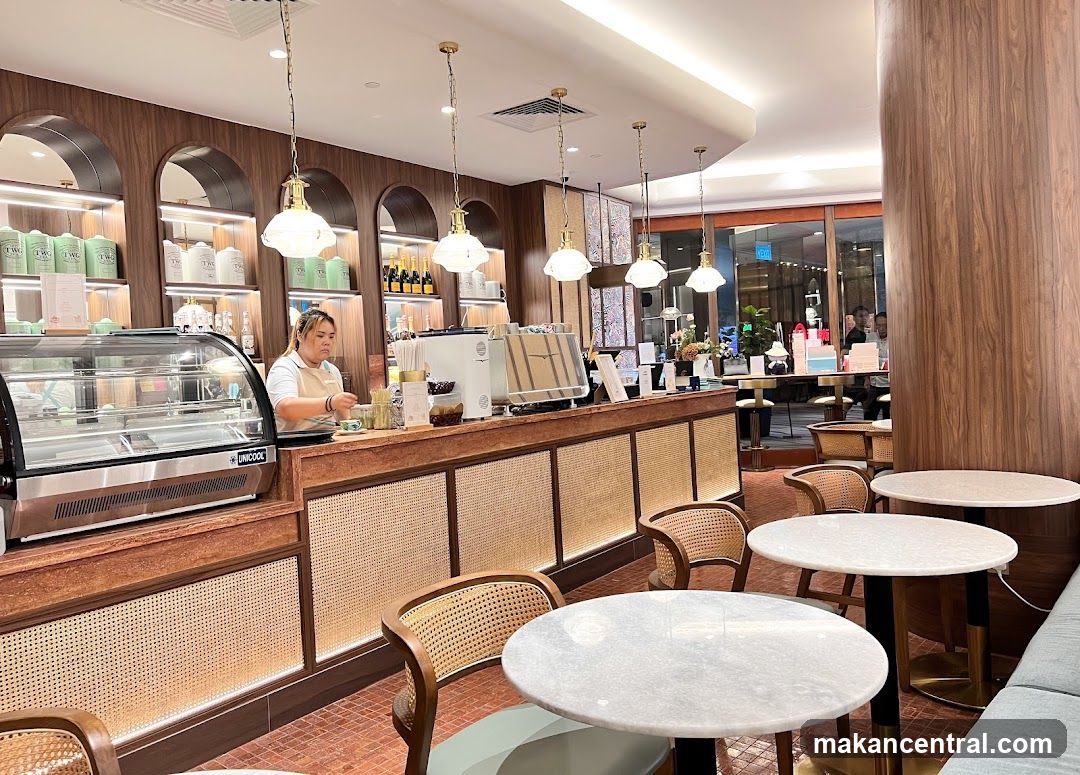 Eclaire & Savoir Café