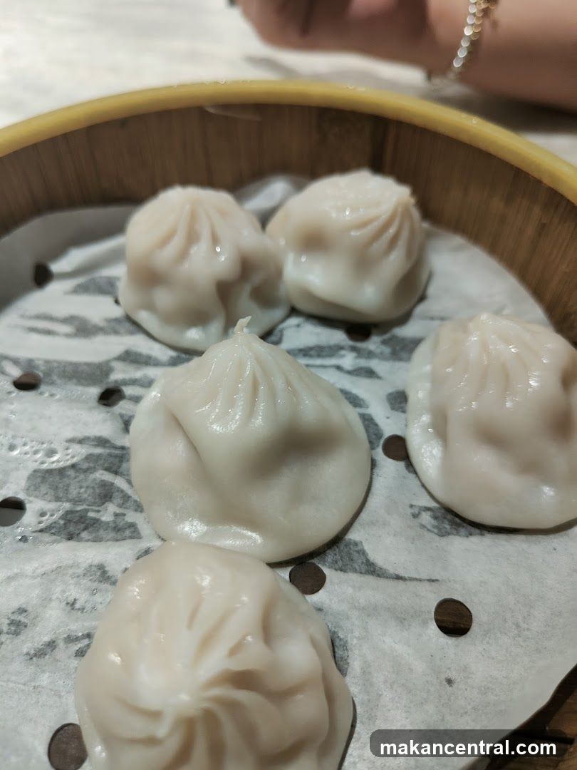Steamed Dumplings in Bamboo Steamer