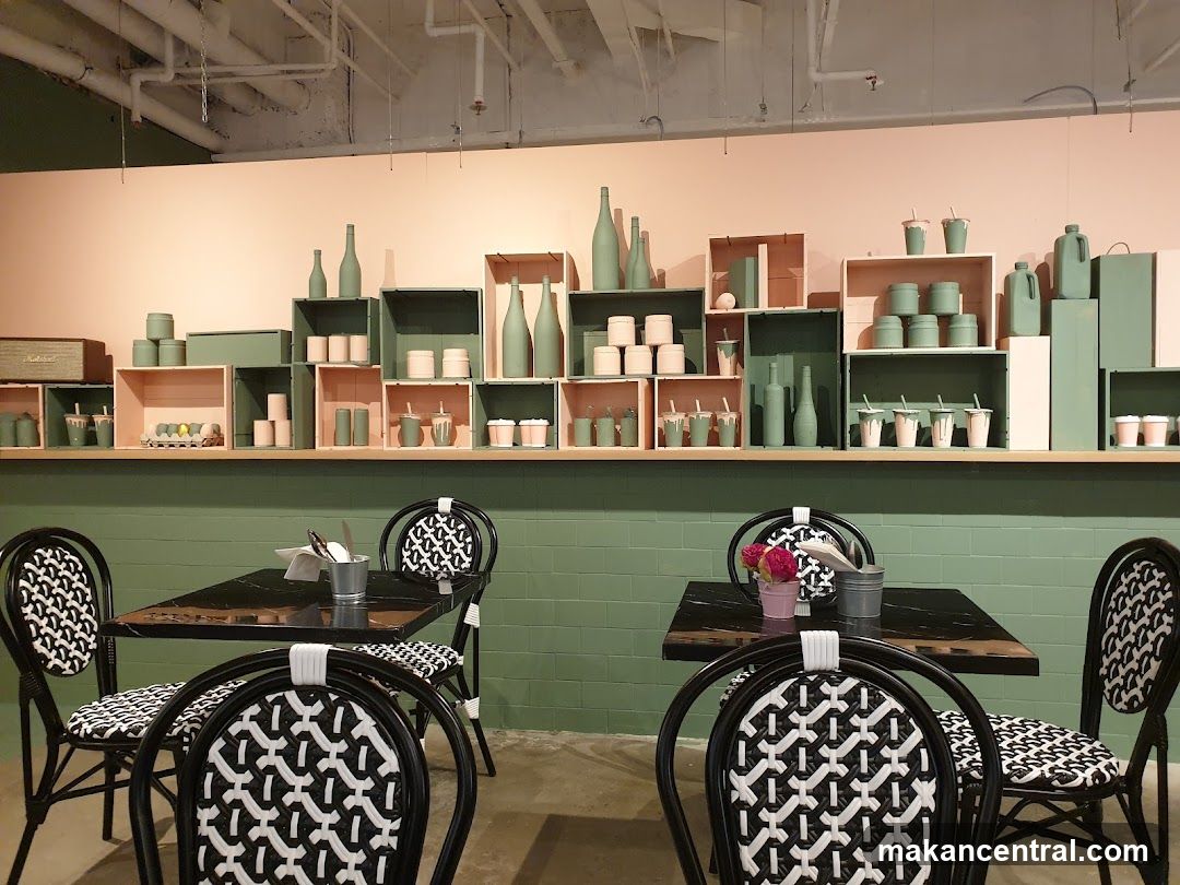 Benjamin Browns Bistro & Bakery