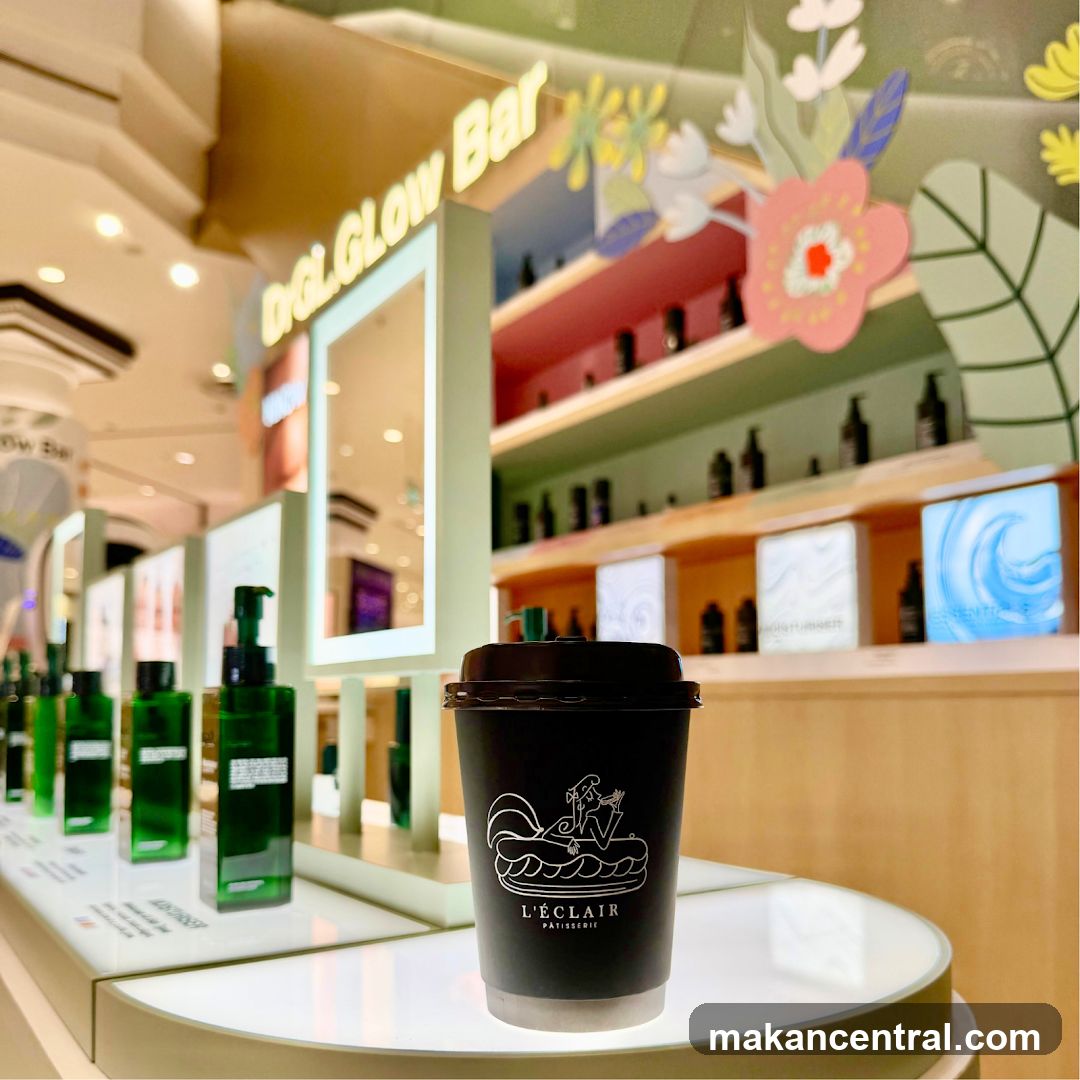 L'Éclair Pâtisserie Store Interior