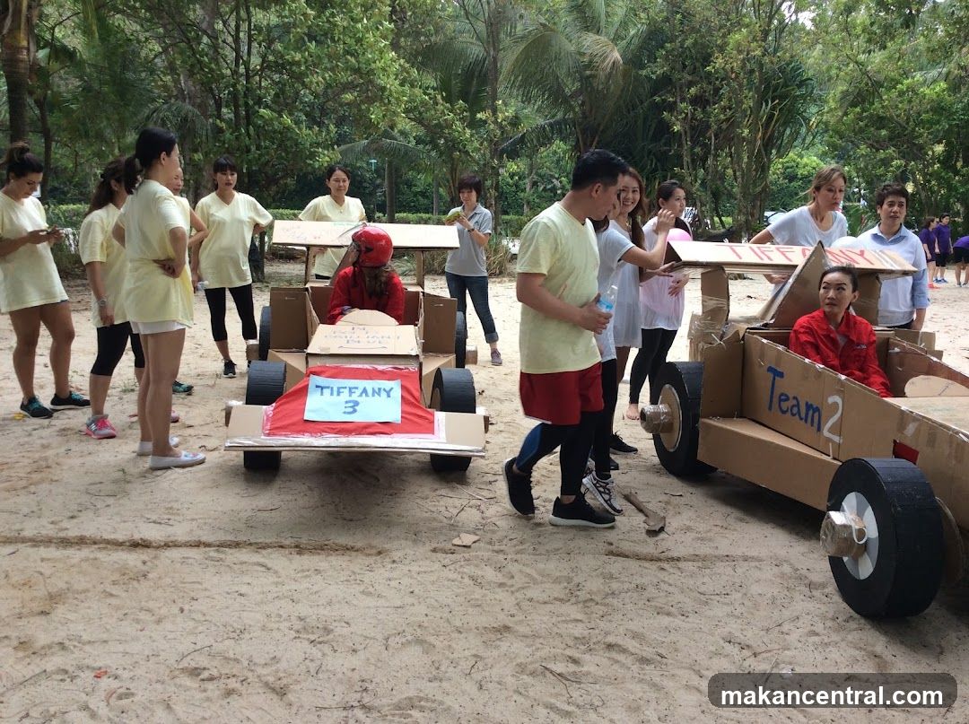Cardboard vehicle race event