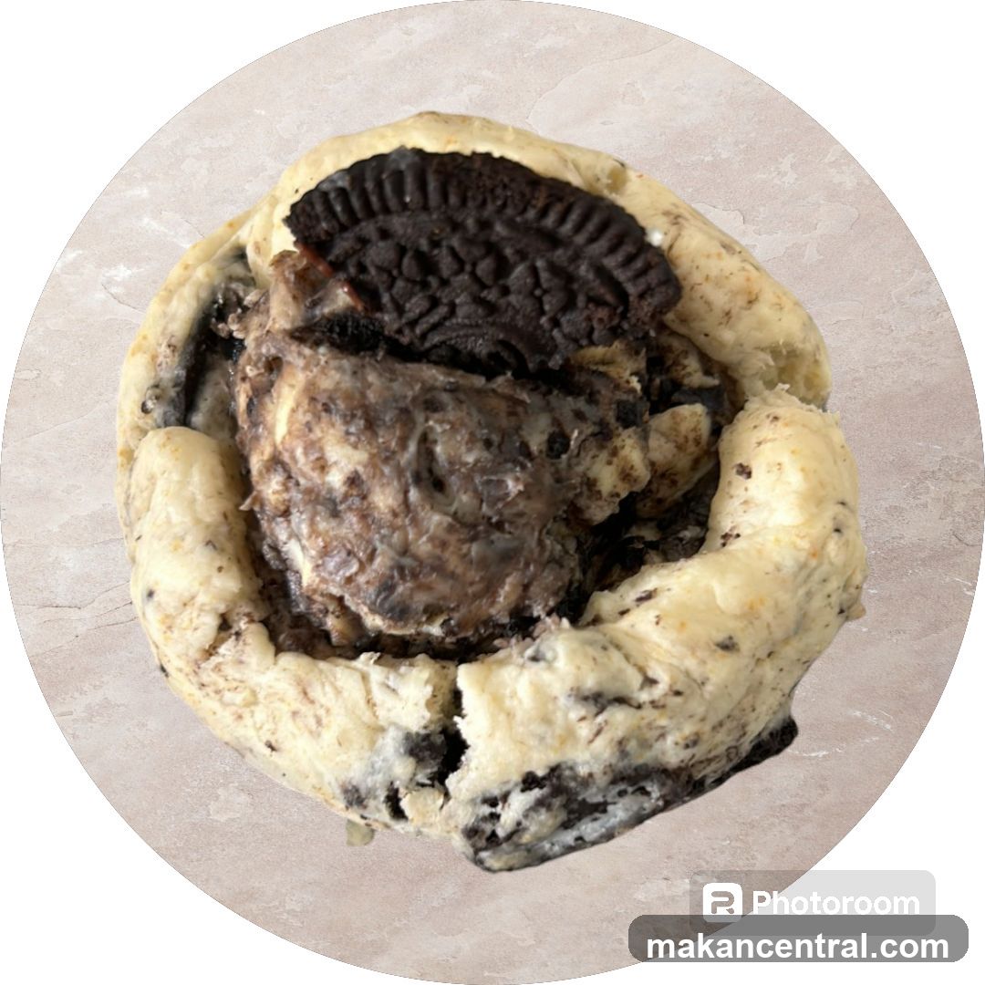 Oreo-themed pastry