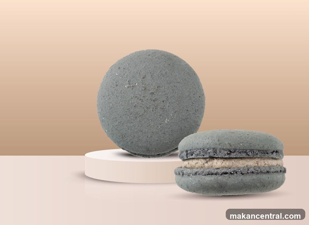 Macaron and Bath Bomb