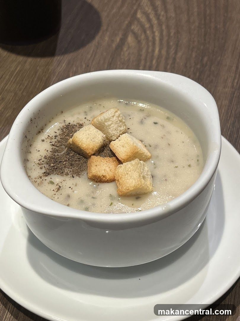 Creamy Mushroom Soup with Croutons