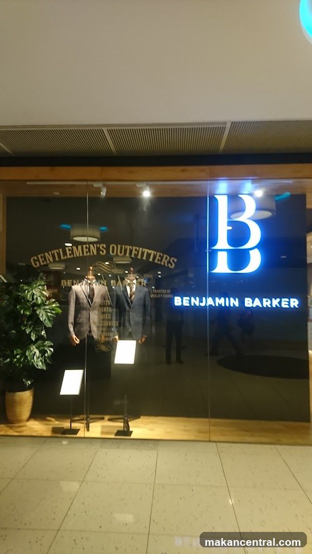 Benjamin Barker, Marina Square
