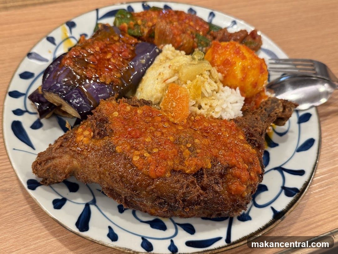Spicy Fried Chicken and Eggplant Dish