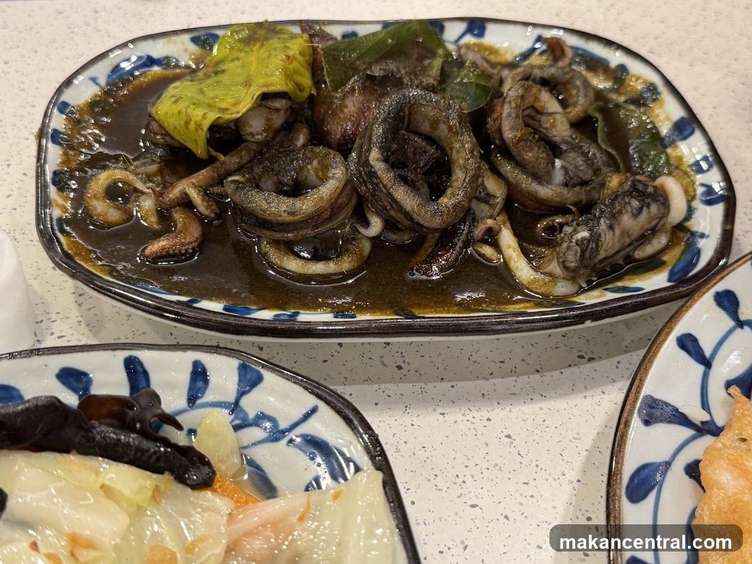 Squid in Dark Sauce