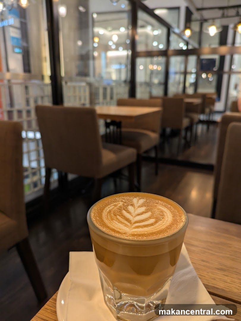 Latte Art Coffee in Cafe