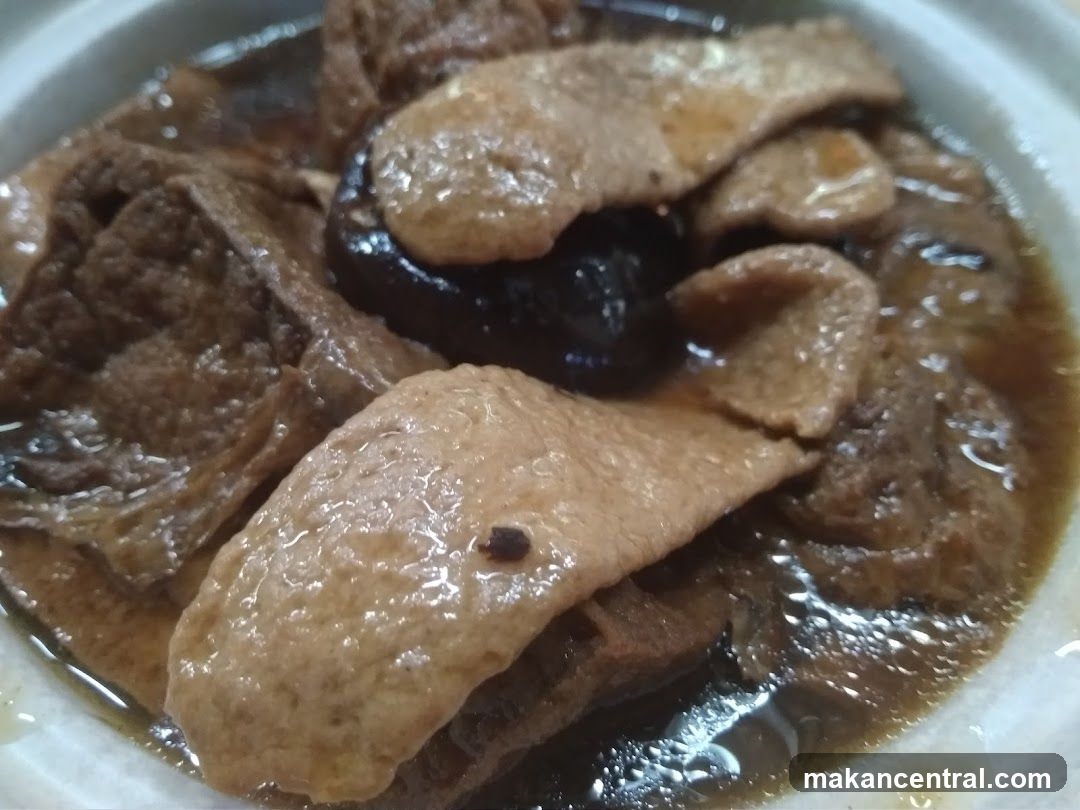 Braised Tofu and Mushrooms