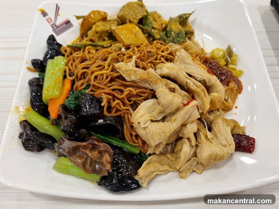 Noodles with Vegetables and Tofu Skin