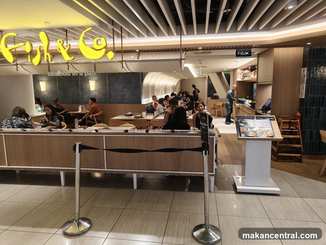 Fish & Co. Restaurant Interior