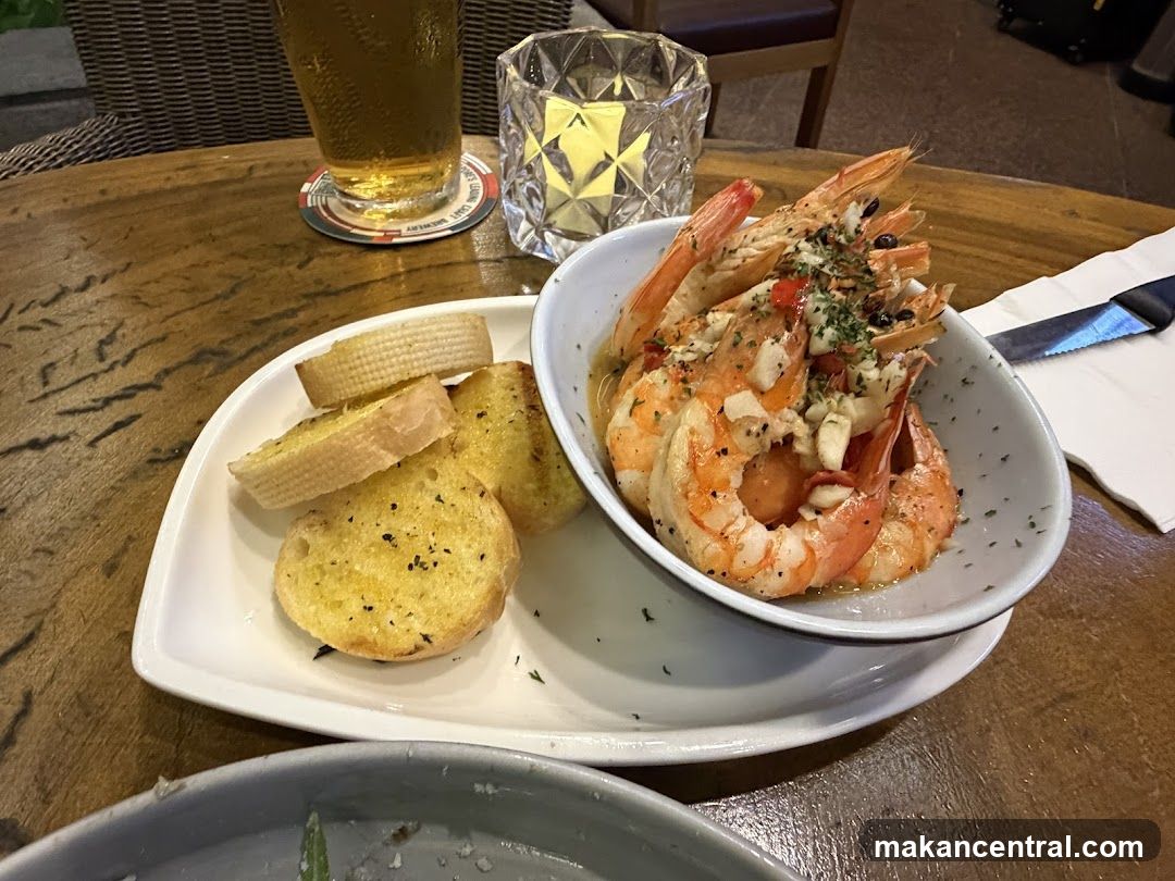 Garlic Shrimp with Toasted Bread