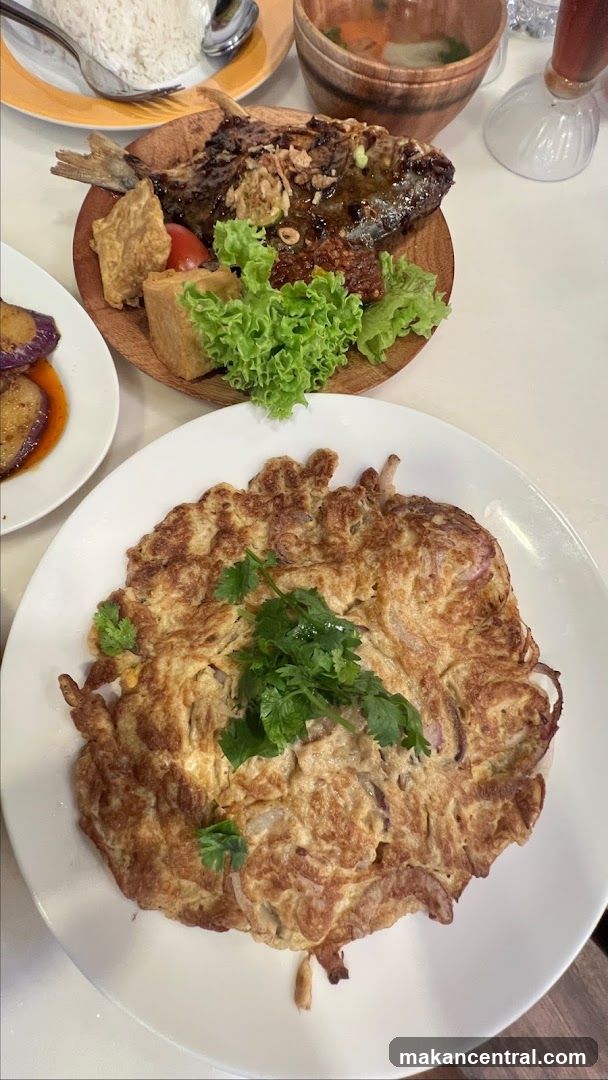Makan Makan