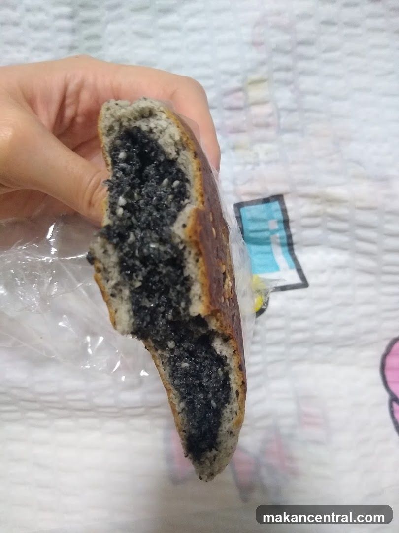 Black Sesame Filled Pastry