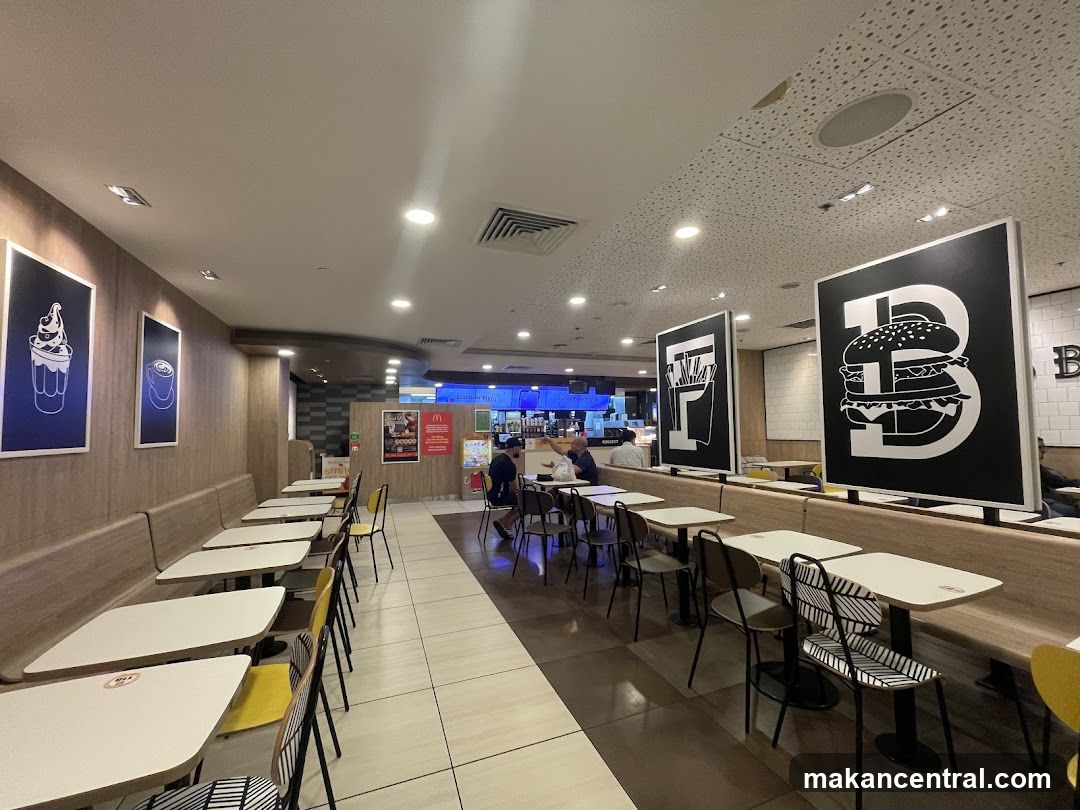 Fast Food Restaurant Interior