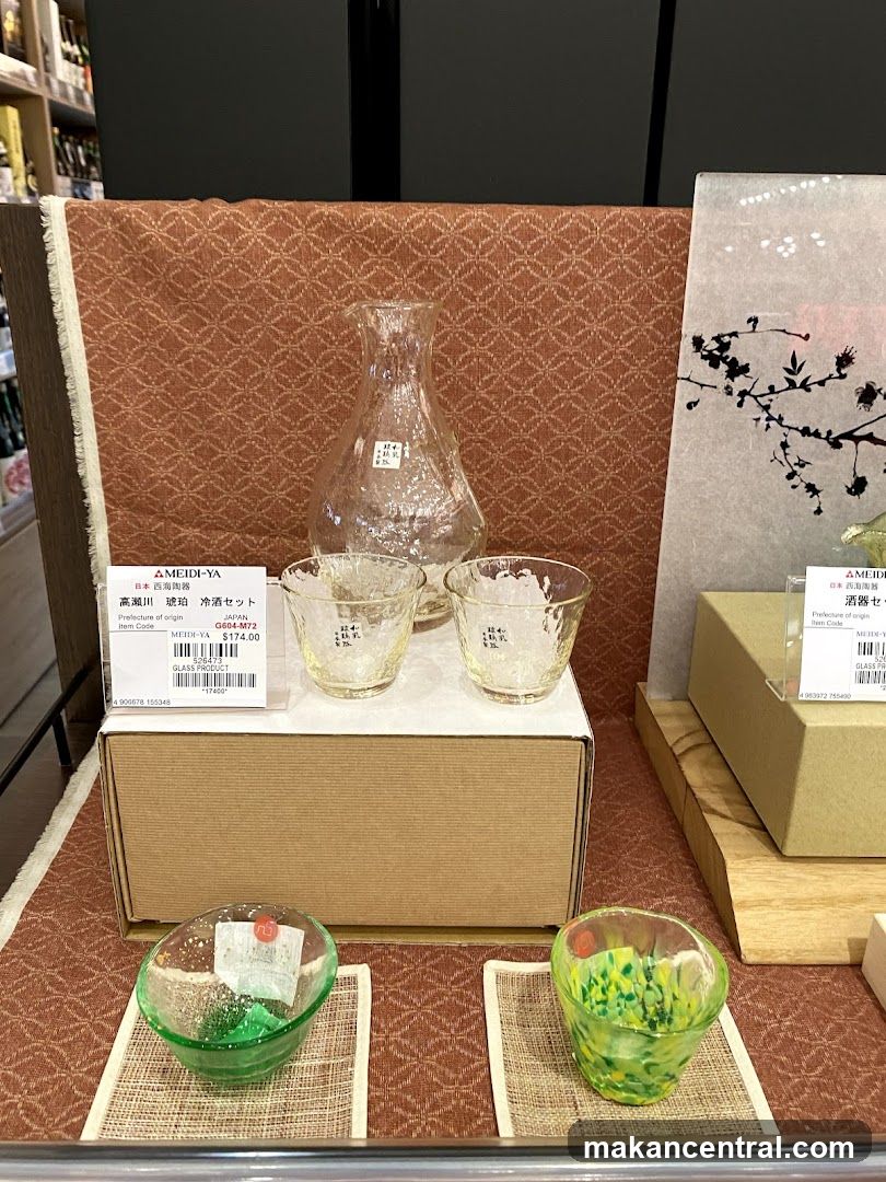 Sake Set Display