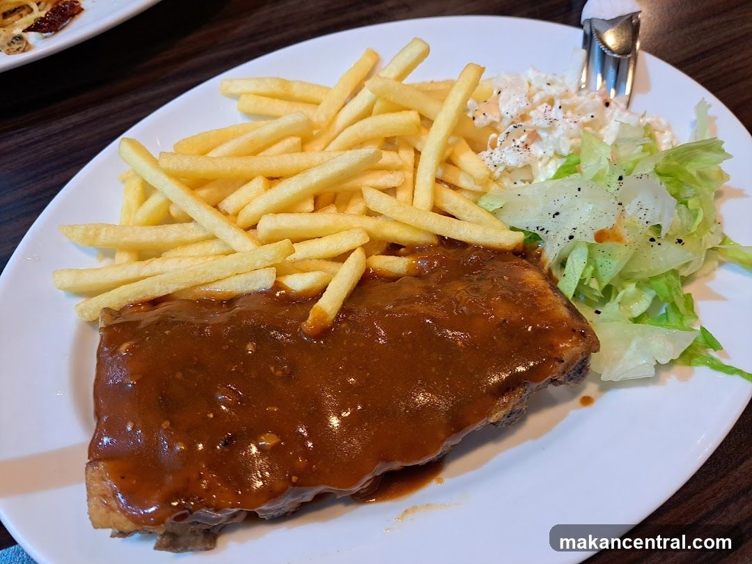 Ribs with Fries and Salad