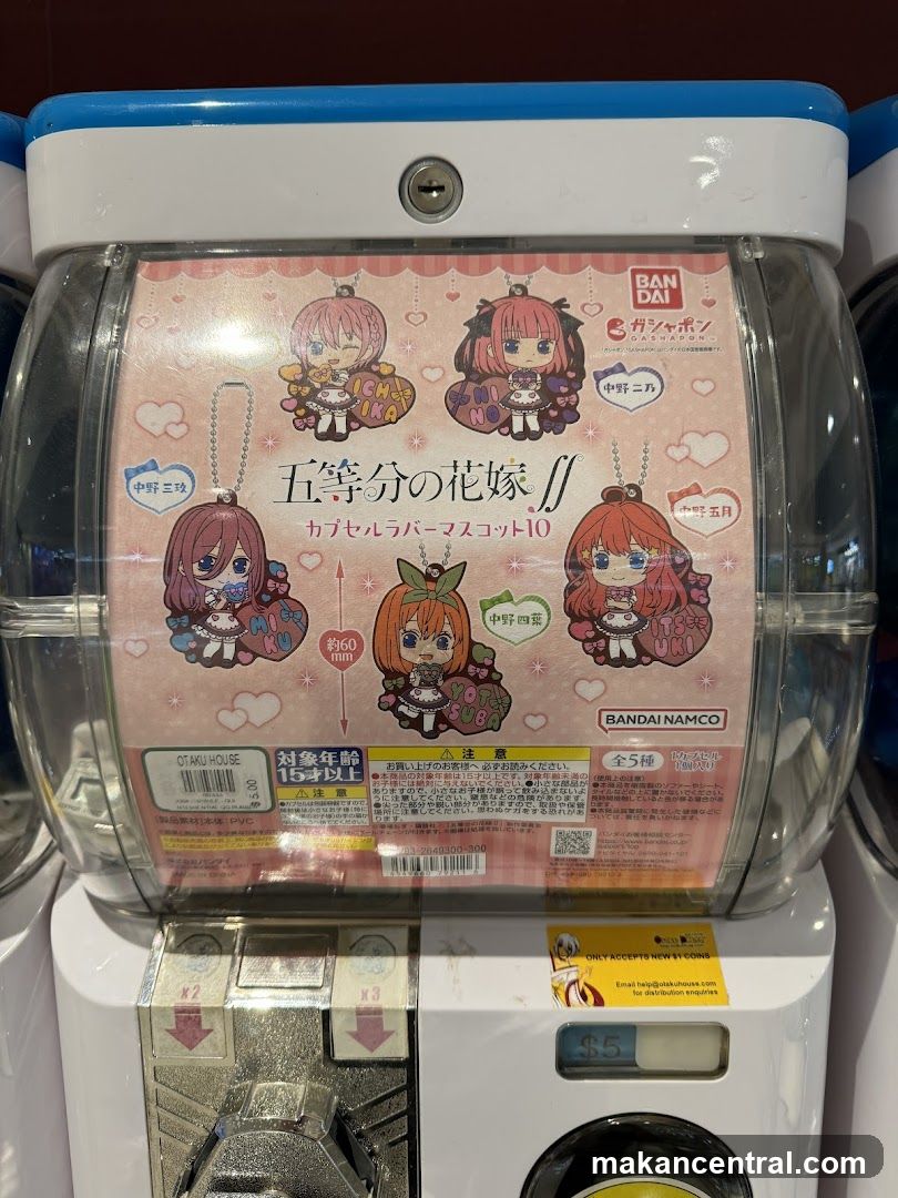 Gashapon Machine with Anime Charms
