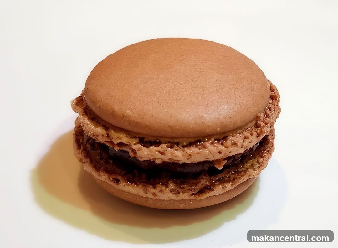 Chocolate Macaron