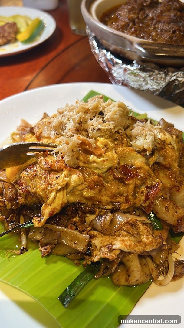 Noodles with Egg and Crab Meat