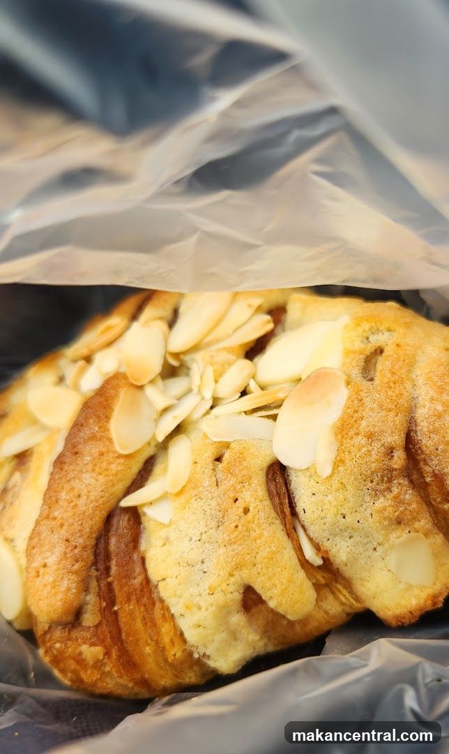 Almond Croissant
