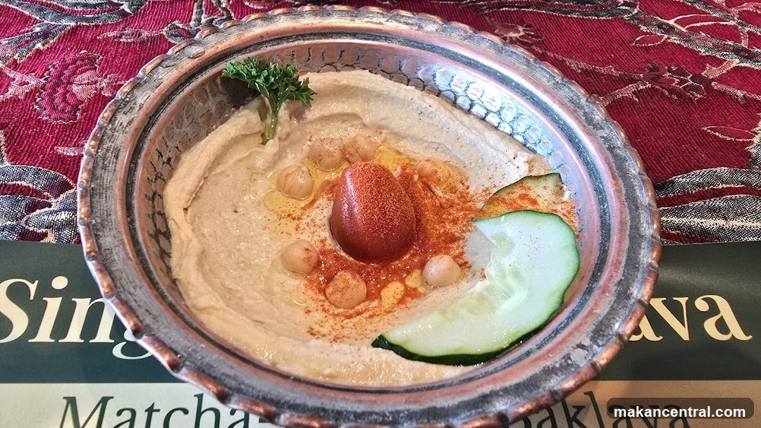 Hummus with Toppings